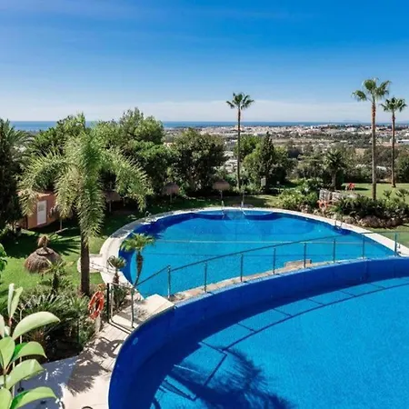 Magna With Stunning Views Apartment *