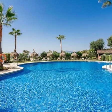 Magna With Stunning Views Apartment *